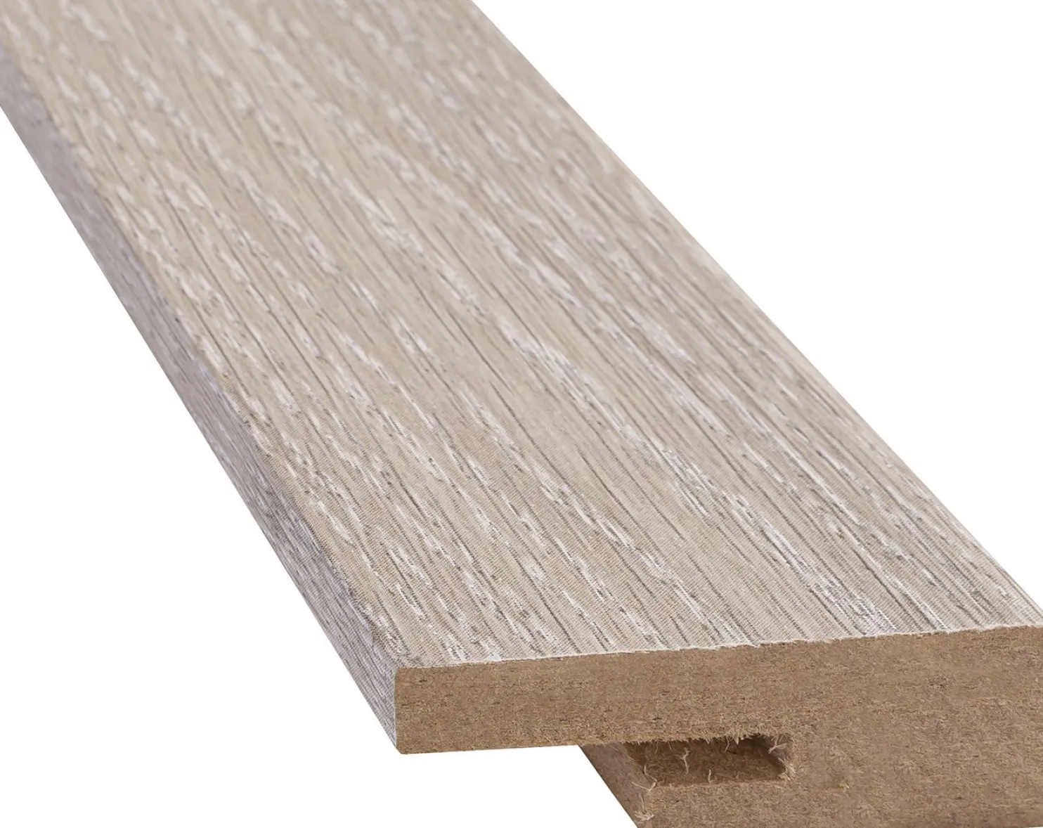 Jalkalista D2D R2 15x42x2400 mm MDF kajo