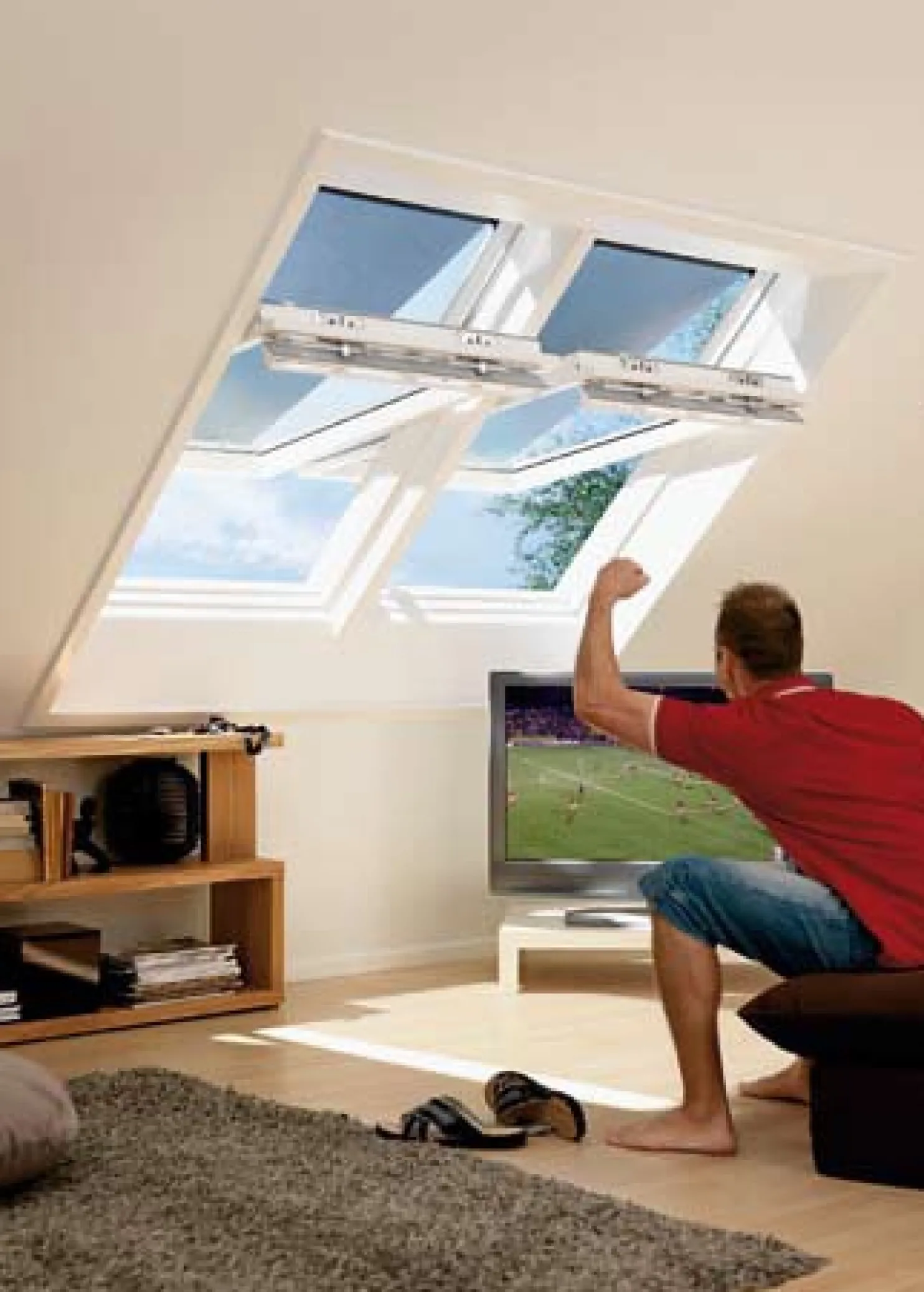 Kattoikkuna Velux TripleProtect käsikäyttöinen lapeikkuna 94 cm x 160 cm