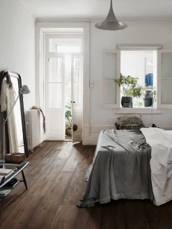 Laminaatti Pergo Living Expression Lillehammer 4V Mature Brown Oak 2,048 m²/pkt