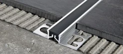 Liikuntasaumalista Progress Profiles Proflex AL 2,7m 17mm 8mm musta
