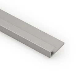 Pääty-/reunalista Aluco välitilalevylle J-profiili silver 3650 mm