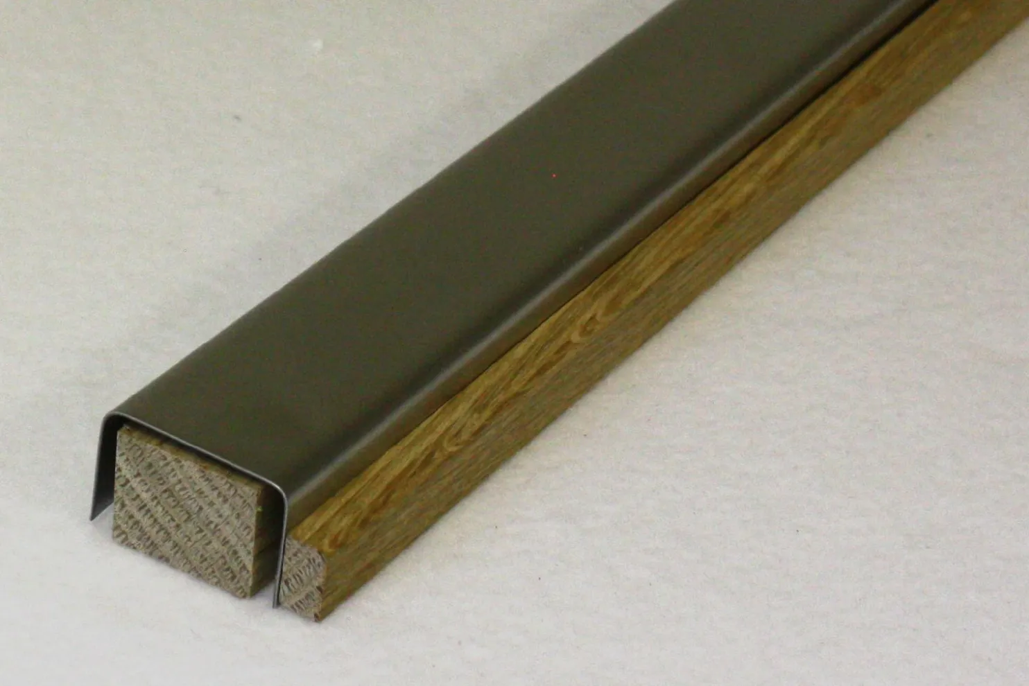 U-vedeneristekynnys Panelia Woods RST, 23x910mm M9, eri leveyksiä